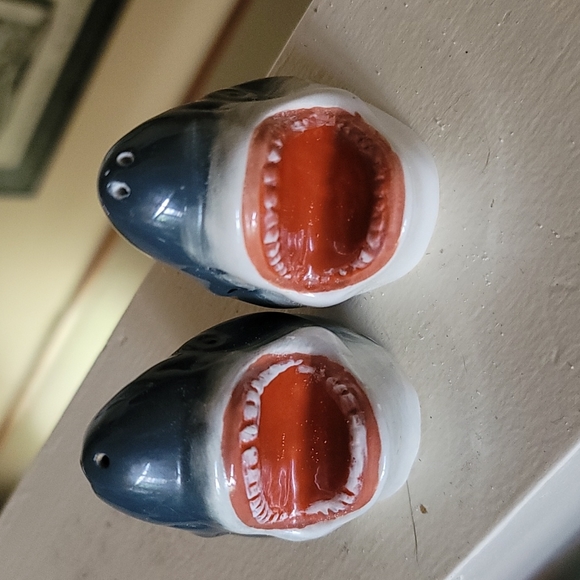 Shark s & p shakers! - Picture 4 of 5